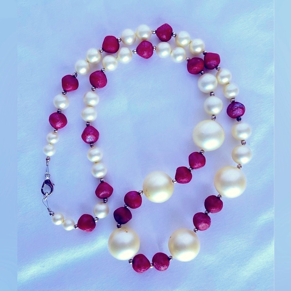 Vintage 1950’s Necklace Faux Pearl & Cranberry Colored Beads